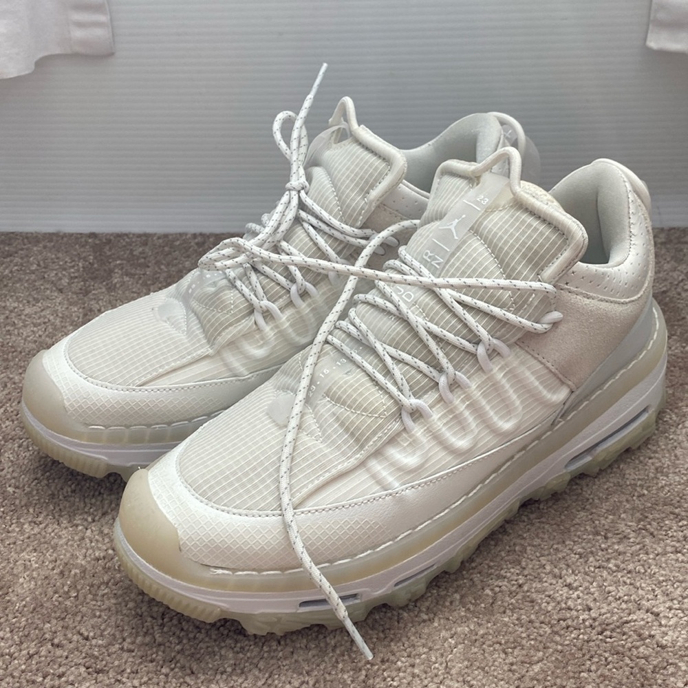 Nike Jordan Air Mae Off White Sz. 9.5 NWOB